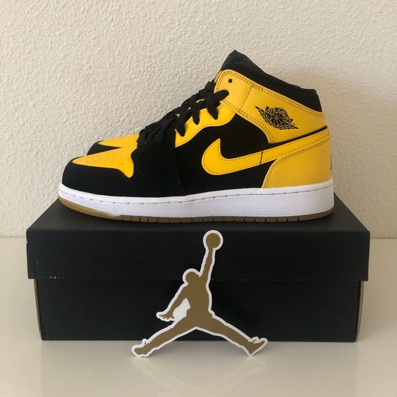 Air Jordan 1 Mid New Love 2017 - Picture 4 of 15